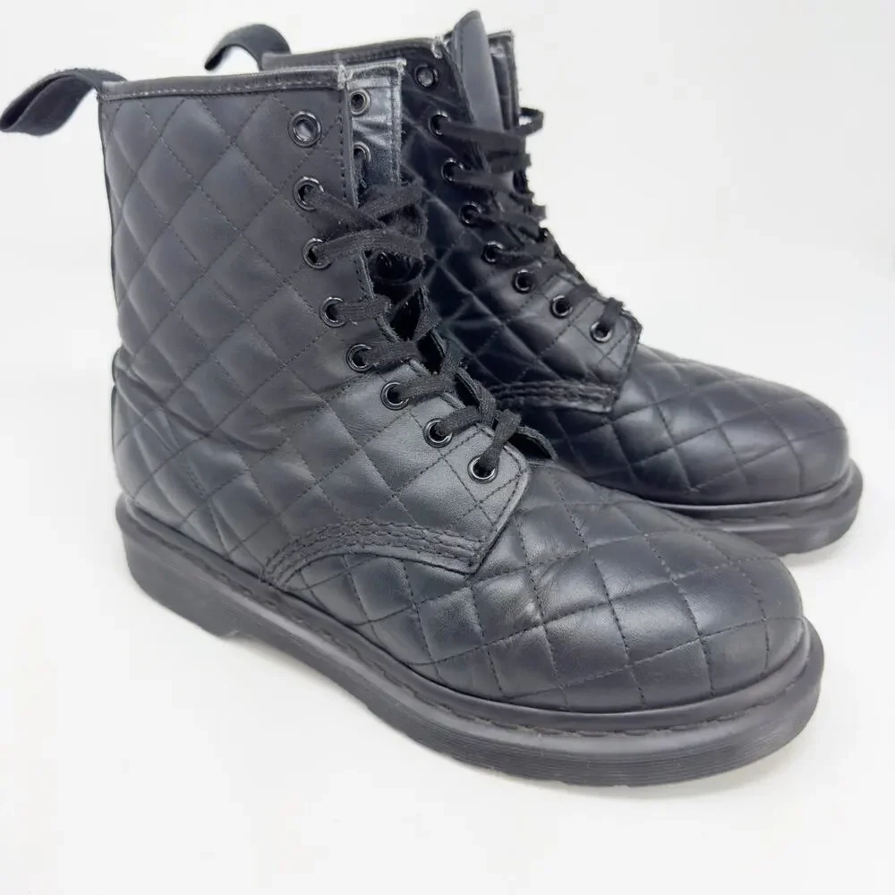 Dr. Marten's Quilted Black Leather Coralie Boot 39EU / 8W - Picture 1 of 8